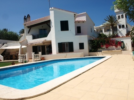 Villa with 6 bedroom in town 107052