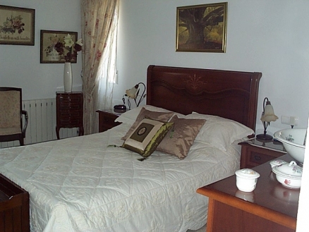 Villa with 4 bedroom in town, Spain 107529