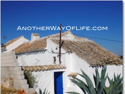 Algarinejo property: Farmhouse for sale in Algarinejo, Granada 107592