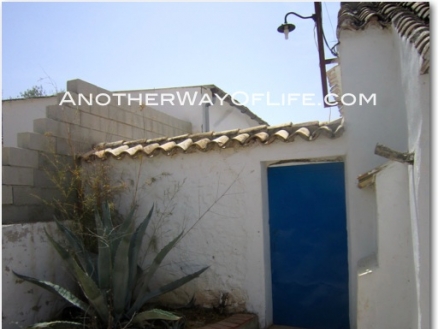 Algarinejo property: Farmhouse in Granada for sale 107592