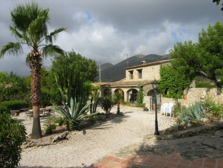 Finca for sale in town 107786