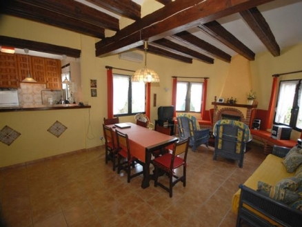 Villa with 3 bedroom in town 108240