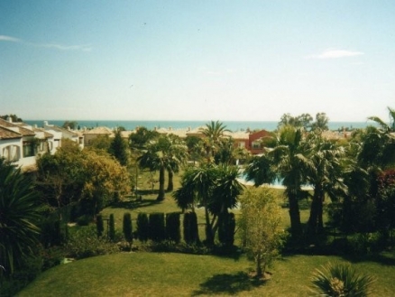 Estepona property: Townhome with 6 bedroom in Estepona 109129