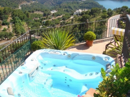 Istan&nbsp;property:&nbsp;Malaga&nbsp;Villa&nbsp;109335