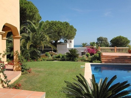 Villa&nbsp;with&nbsp;4&nbsp;bedroom&nbsp;in&nbsp;town&nbsp;109851
