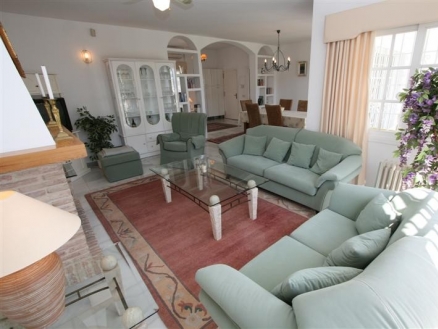 Benalmadena Costa property: Malaga property | 3 bedroom Villa 109896