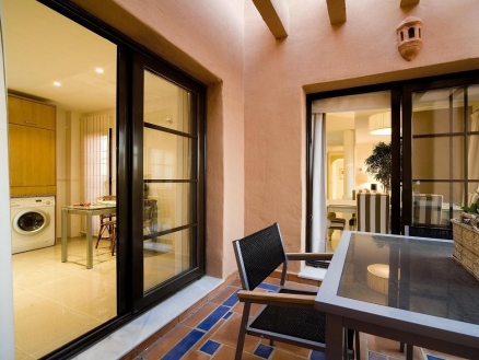 Estepona property: Apartment with 2 bedroom in Estepona 109996