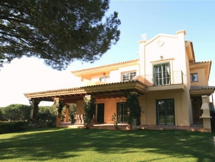Villa for sale in town 110137