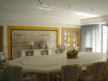 Villa for sale in town, Malaga 110142