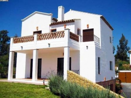 Villa for sale in town, Spain 110293