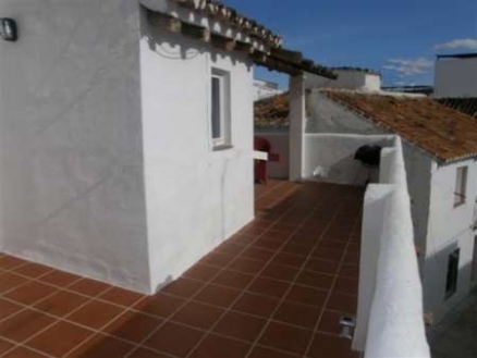 Guaro property: Townhome for sale in Guaro 110403