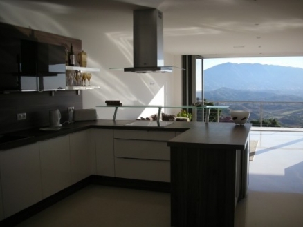 Villa&nbsp;with&nbsp;5&nbsp;bedroom&nbsp;in&nbsp;town&nbsp;110514