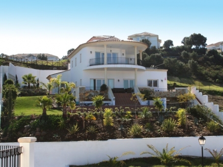 Villa for sale in town 110645