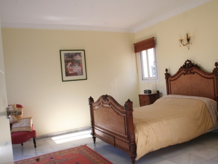 Villa for sale in town, Malaga 110645