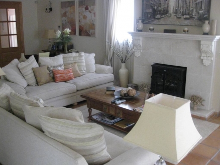 Villa with 4 bedroom in town 110935