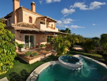 Las Chapas De Marbella property: Villa for sale in Las Chapas De Marbella 111041