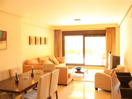 Estepona property: Apartment with 3 bedroom in Estepona 111099