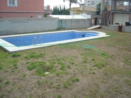 Estepona property: Land with bedroom in Estepona 111120