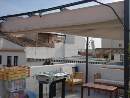 Estepona property: Commercial with 8 bedroom in Estepona 111153