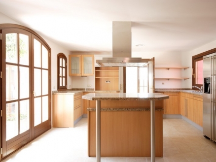 Benahavis&nbsp;property:&nbsp;Malaga&nbsp;property&nbsp;|&nbsp;4&nbsp;bedroom&nbsp;Villa&nbsp;111271