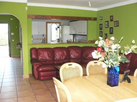 Townhome&nbsp;for&nbsp;sale&nbsp;in&nbsp;town,&nbsp;Spain&nbsp;111311