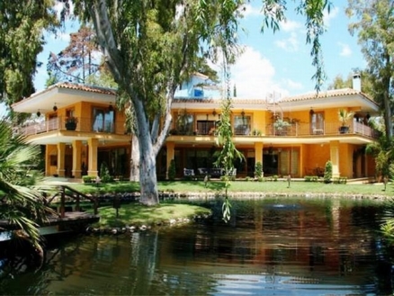 Villa for sale in town 111439