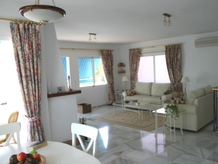 Villa with 3 bedroom in town 111465
