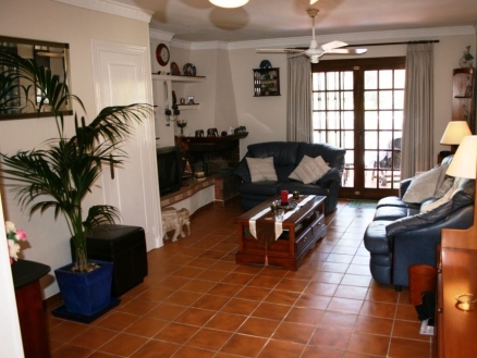 Townhome with 2 bedroom in town, Spain 111476