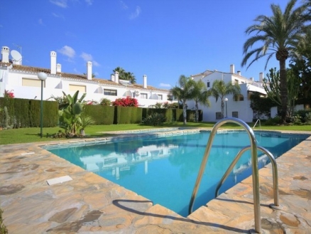 Estepona property: Townhome for sale in Estepona 111771