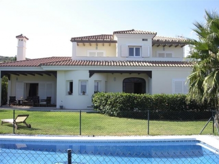 Villa for sale in town 111845