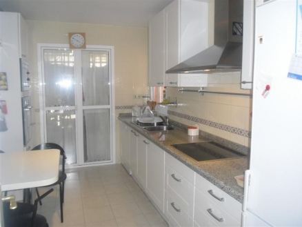 Apartment for sale in town, Malaga 111883