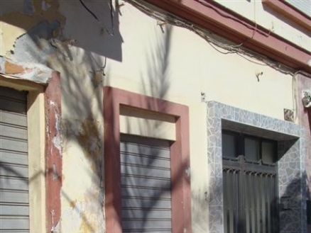 Estepona property: Commercial with bedroom in Estepona, Spain 112039