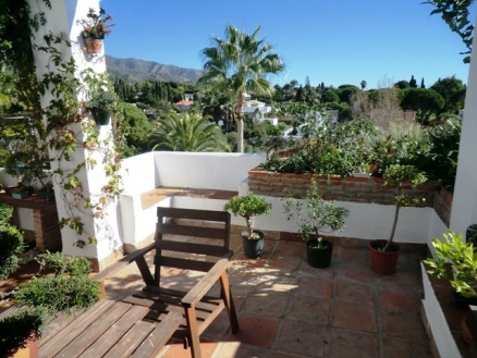 town Apartment 112056