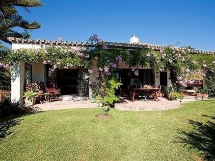 Estepona property: Villa for sale in Estepona 112132