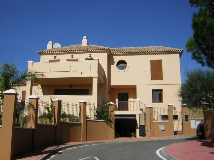 Villa for sale in town 112161