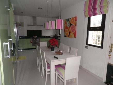 Estepona property: Villa with 4 bedroom in Estepona 112444