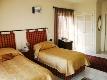 Benahavis property: Apartment in Malaga for sale 112517