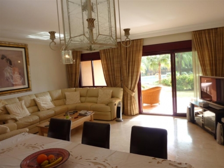 Estepona property: Townhome for sale in Estepona, Malaga 113102