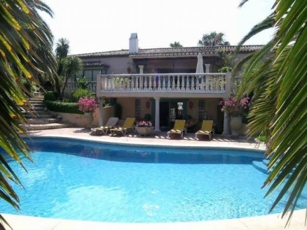 Estepona property: Villa for sale in Estepona 113204