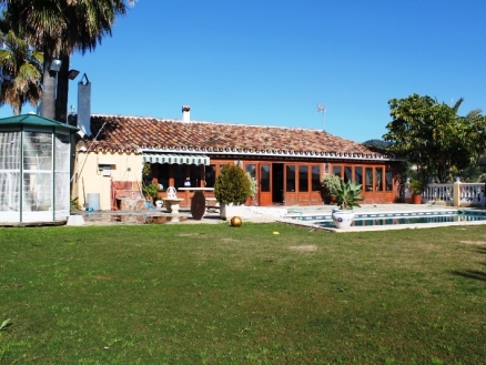 Estepona property: Villa for sale in Estepona 113223