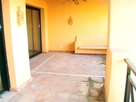 Estepona property: Apartment with 2 bedroom in Estepona 113400