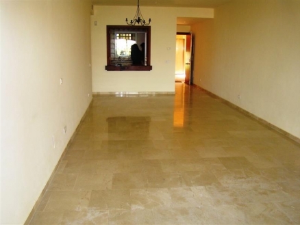 Estepona property: Malaga Apartment 113400