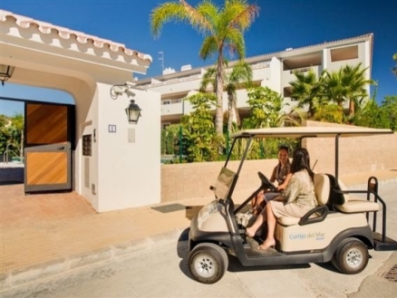 Estepona property: Apartment with 3 bedroom in Estepona 113423