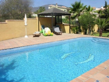 Estepona property: Villa with 4 bedroom in Estepona 113475