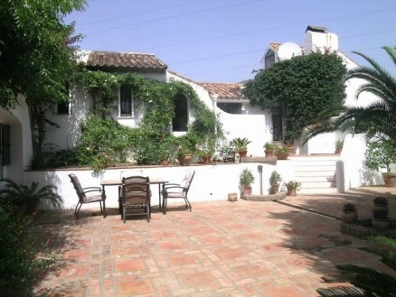 Estepona property: Villa with 4 bedroom in Estepona, Spain 113504