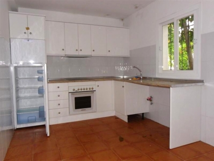 Villa with 4 bedroom in town 113508