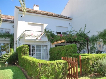 Estepona property: Townhome for sale in Estepona 114173