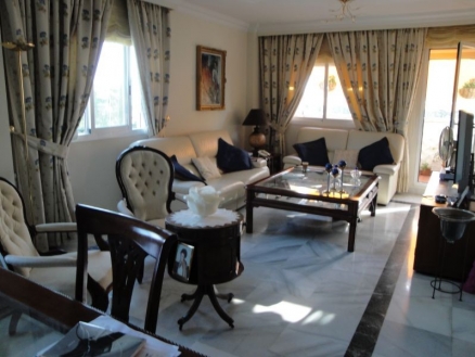 town Apartment 114212