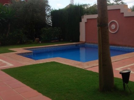 Villa with 4 bedroom in town 114275