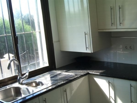 Estepona property: Villa with 3 bedroom in Estepona 114285
